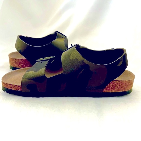 Birkenstock / Unisex / Camo Sandal / NWOT - Picture 9 of 14